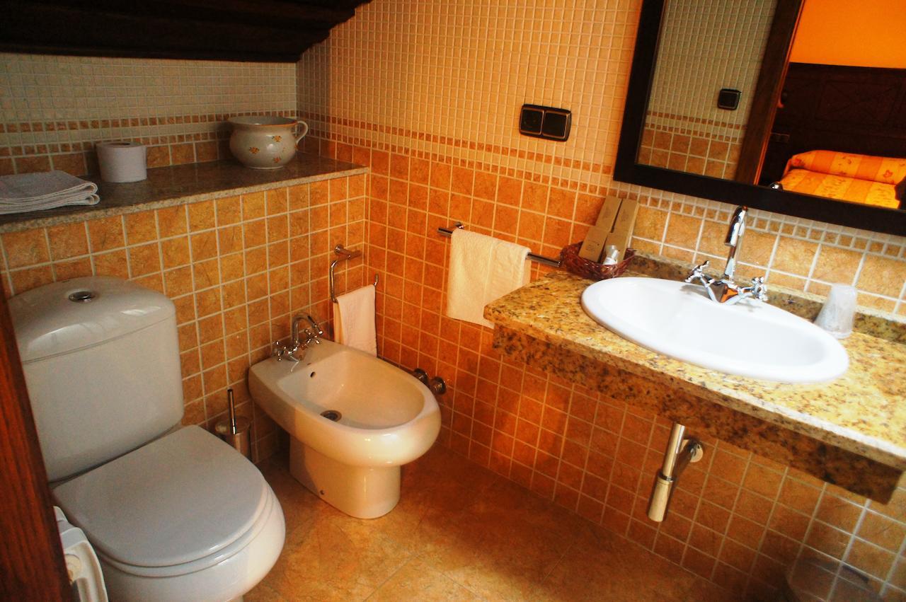 Mirador Da Ribeira Hotel Viana do Bolo Room photo