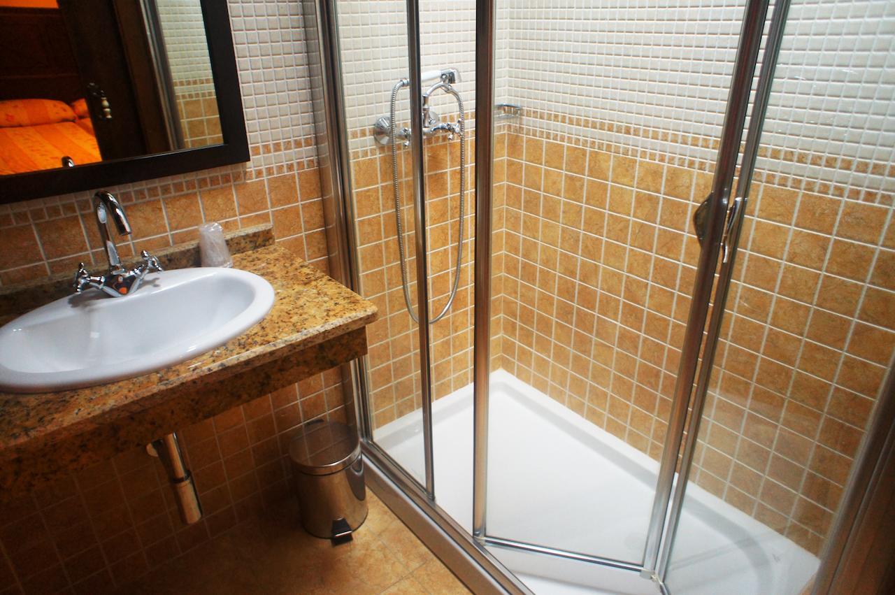 Mirador Da Ribeira Hotel Viana do Bolo Room photo
