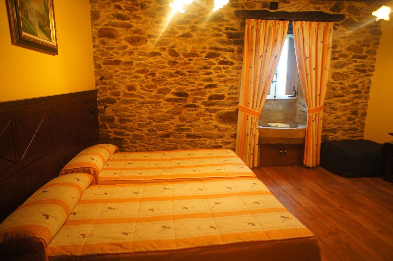 Mirador Da Ribeira Hotel Viana do Bolo Room photo